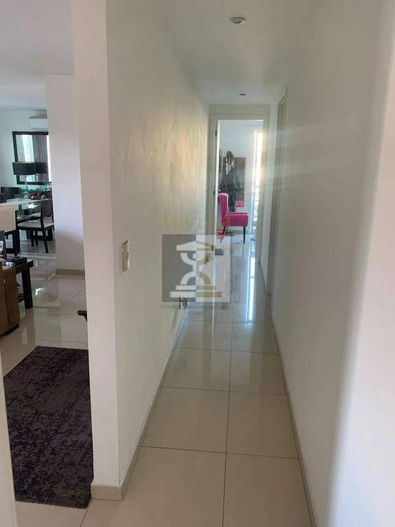 155 m² penthouse with glassed-in balcony and 2 suites — photo 10