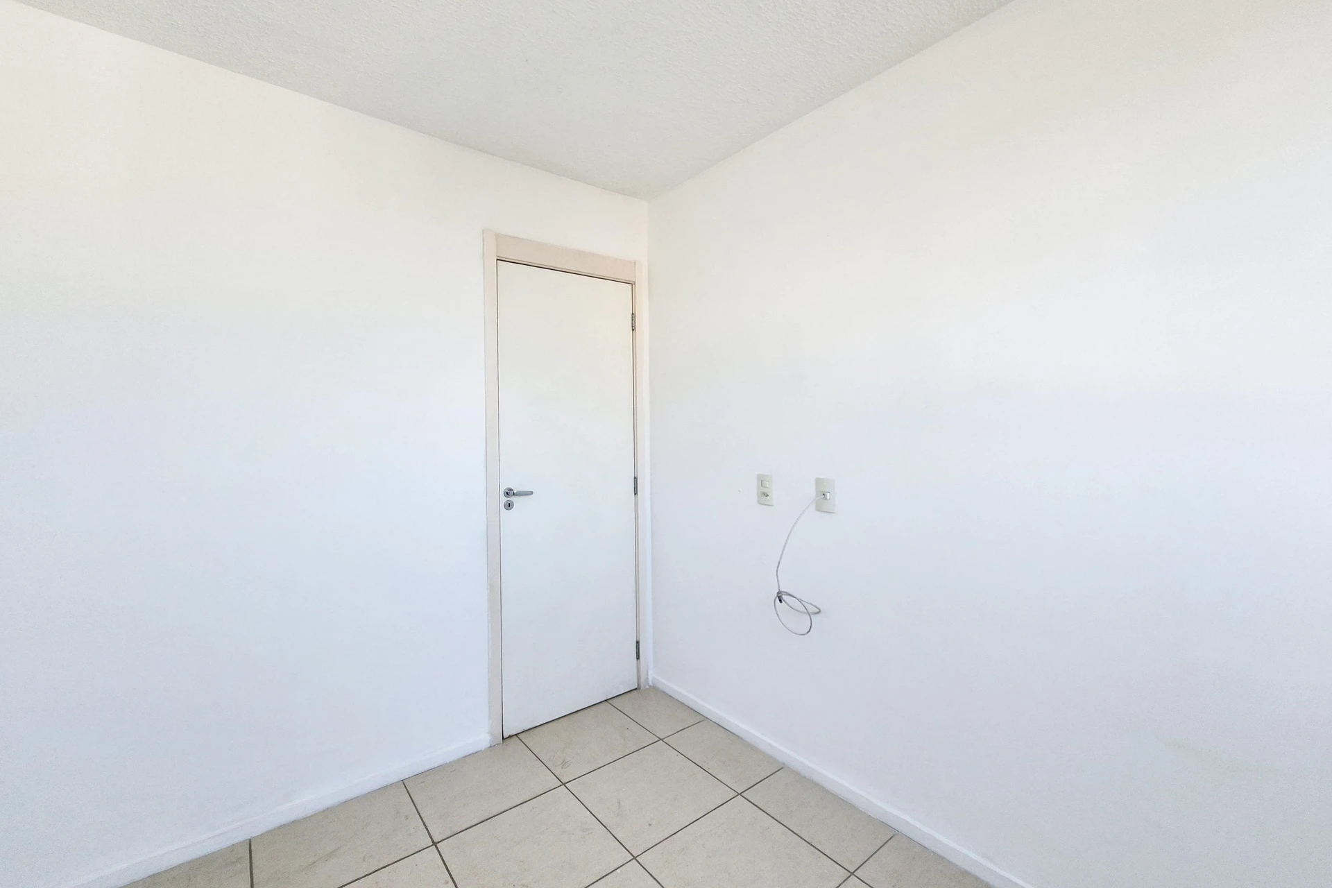 2-bedroom apartment in a building with a gym — photo 3