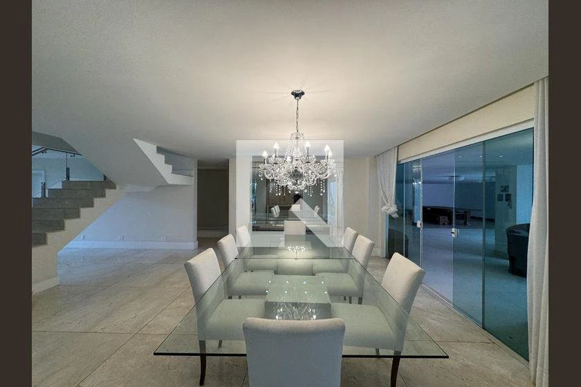 5 quartos e banheira: casa de 1000 m² — photo 5