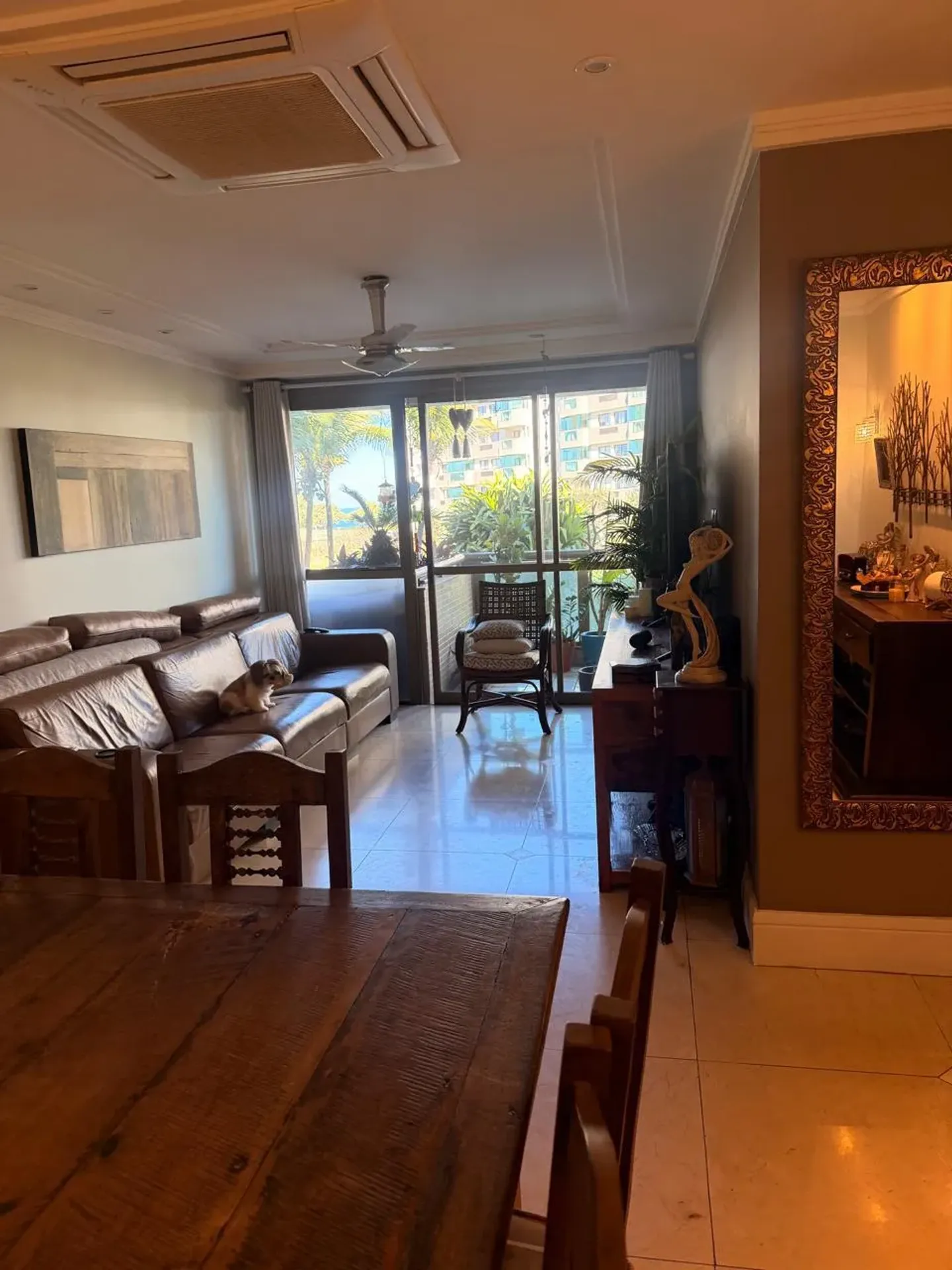 3-bedroom, 4-bath apartment with a closed kitchen — photo 10