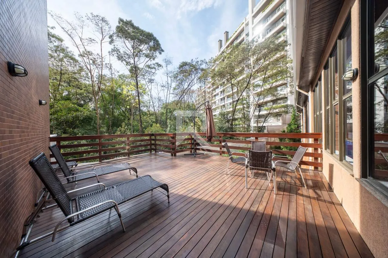 Apartment with 3 bedrooms, 2 baths and 84 m²