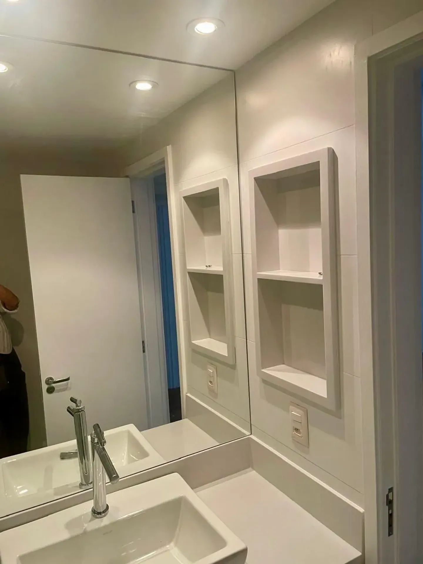 Apartment, 90 m², with wood or laminate floors — photo 14