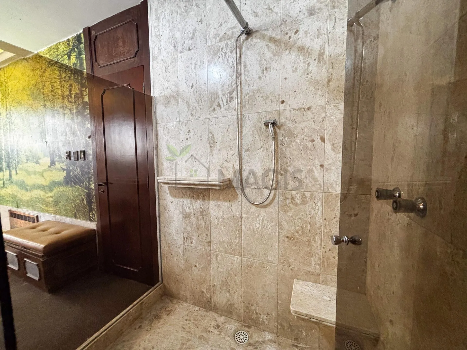 Будинок 604 м² з 4 спальнями та 4 ванними кімнатами — photo 9