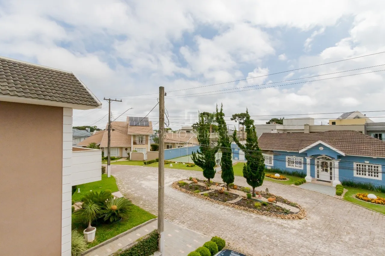 House with 5 bedrooms, 2 en-suites and private garden — photo 51