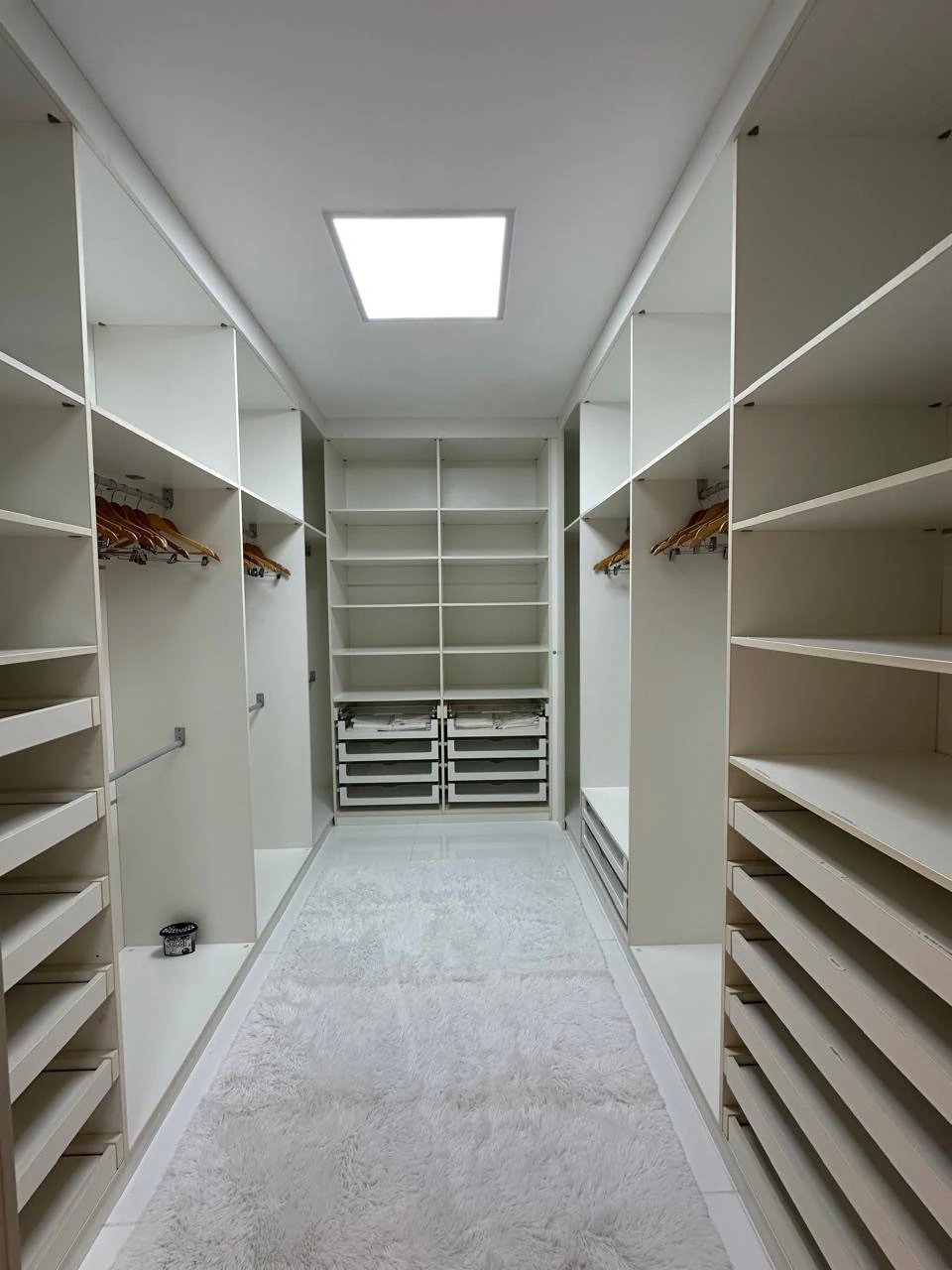 Apartamento mobiliado reformado com 4 suítes e 392 m² — photo 19