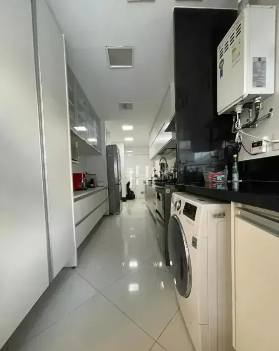 Apartamento mobiliado com 3 quartos e 261 m² — photo 12
