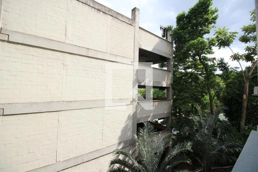 Apartamento de 2 quartos em condomínio com piscina — photo 42