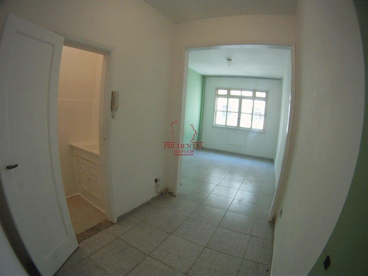Apartment, 28 m², with a bathtub