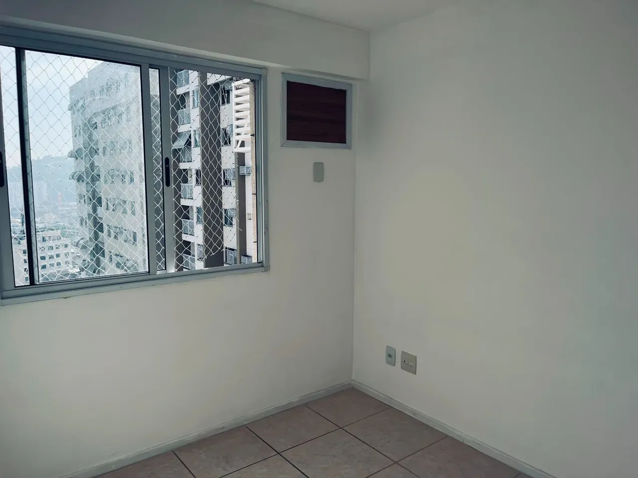 Unfurnished 2-bedroom apartment with 2 bathrooms — photo 14