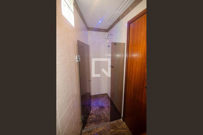 Apartamento com 4 quartos e 165 m², cozinha a gás — photo 39