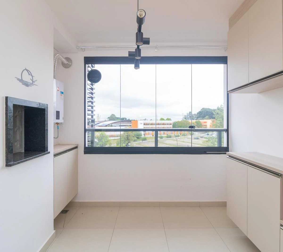 Furnished apartment, 48 m², with a home office — photo 11