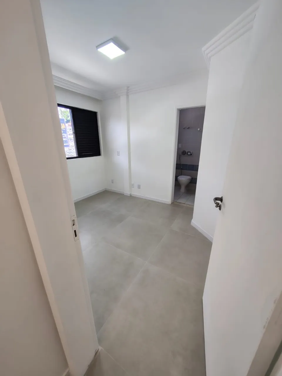 Bathtub in a 3-bedroom apartment, 160 m² — photo 15