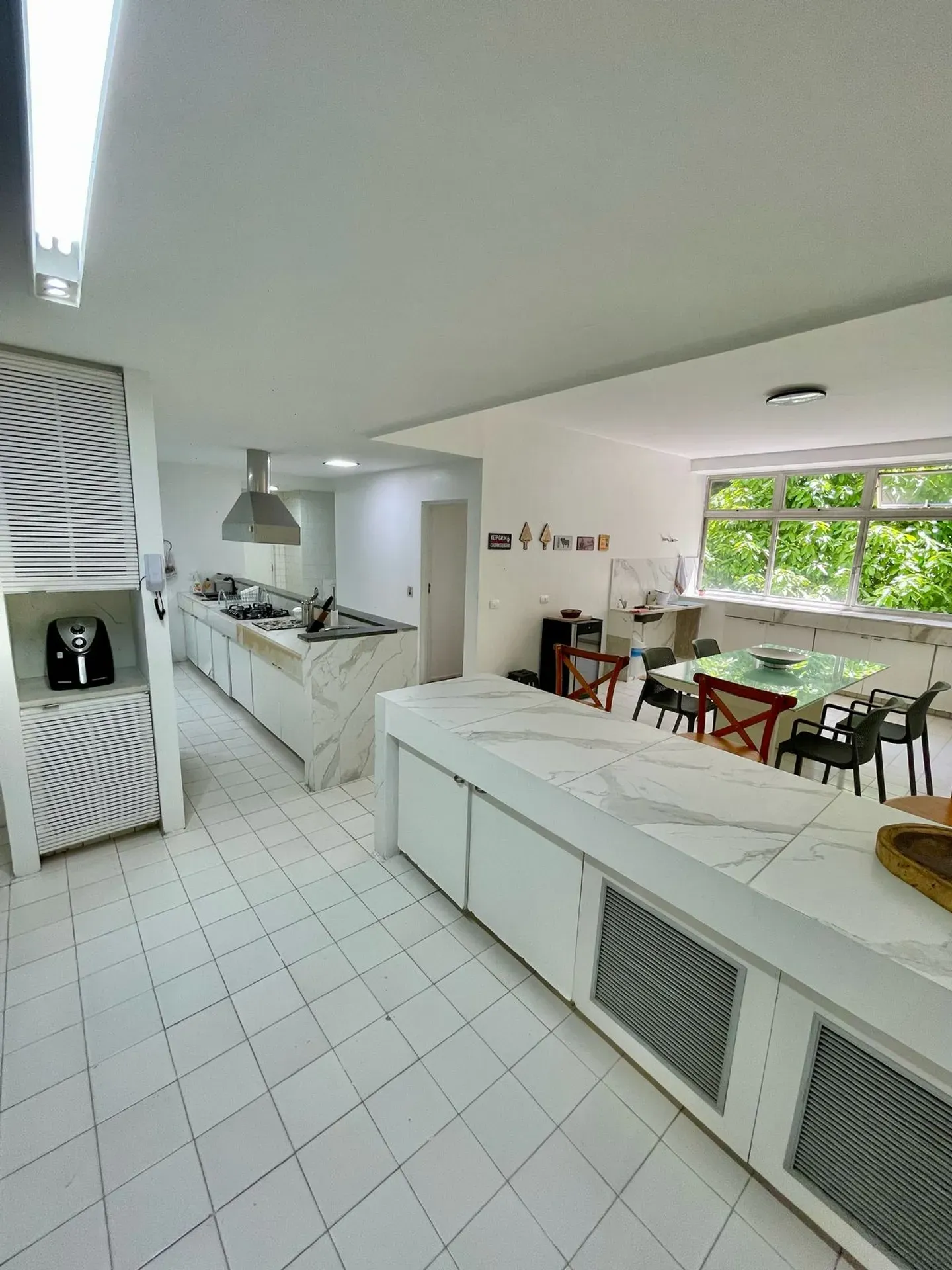 Apartment with 5 bedrooms and 5 bathrooms and open kitchen — photo 21