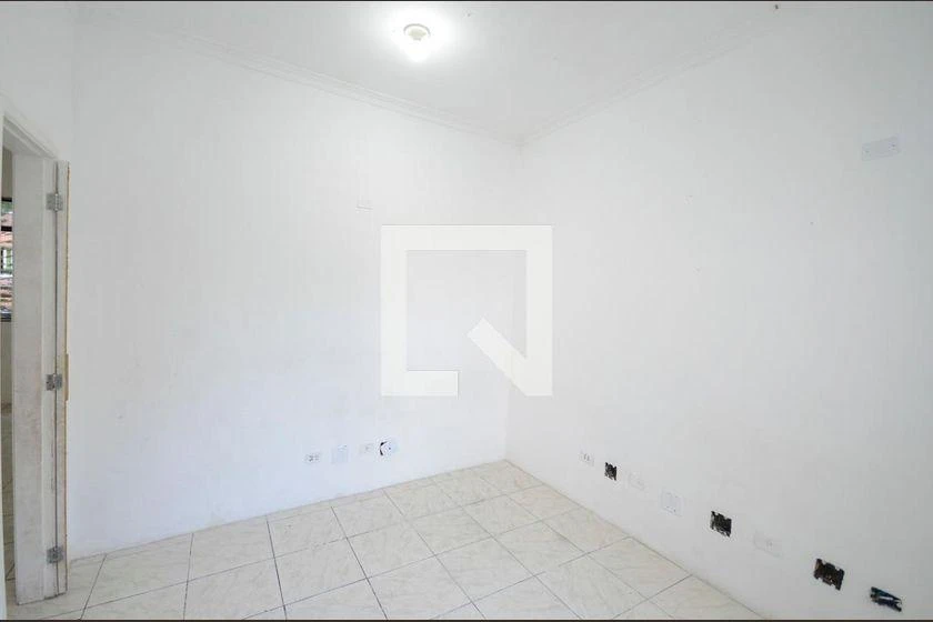 Rental house with 8 bedrooms and 8 bathrooms — photo 32