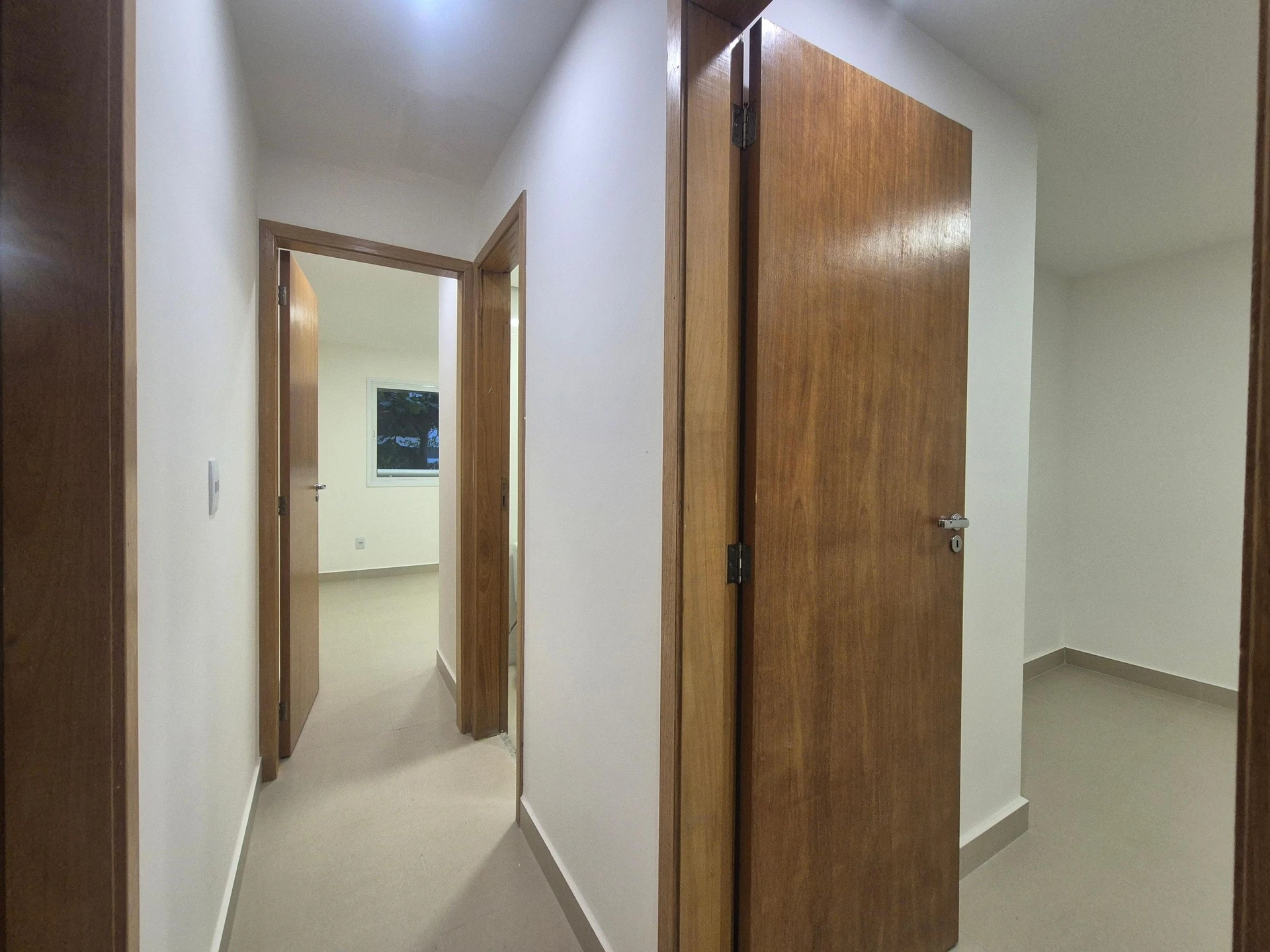 3-bedroom apartment with a grill on the balcony — photo 35