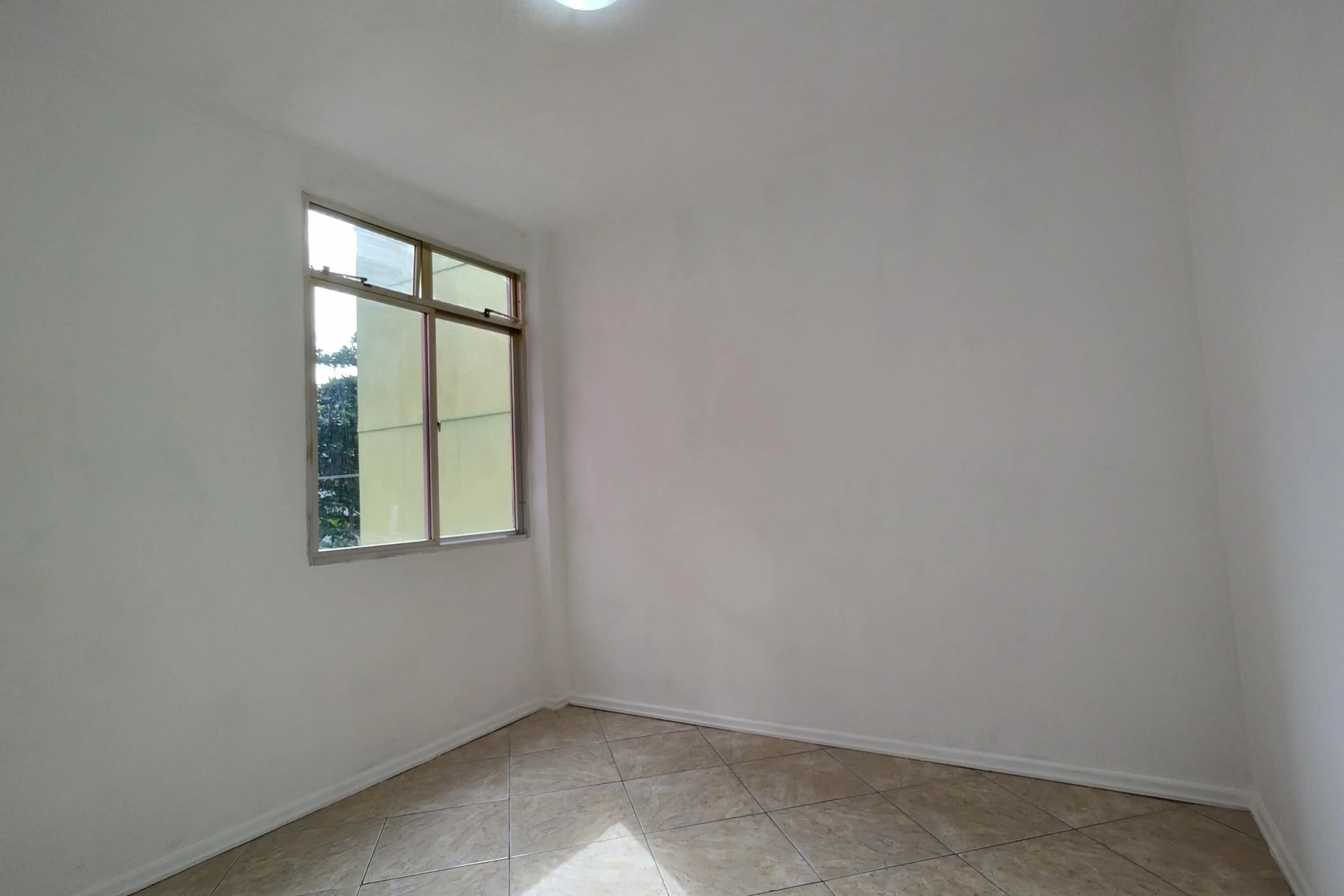 Unfurnished apartment with 2 bedrooms and 1 parking space — photo 28