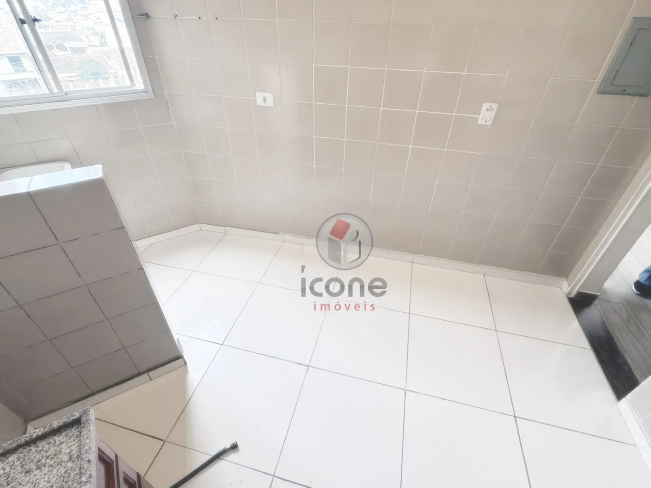 3-bedroom apartment with shared BBQ area — photo 8