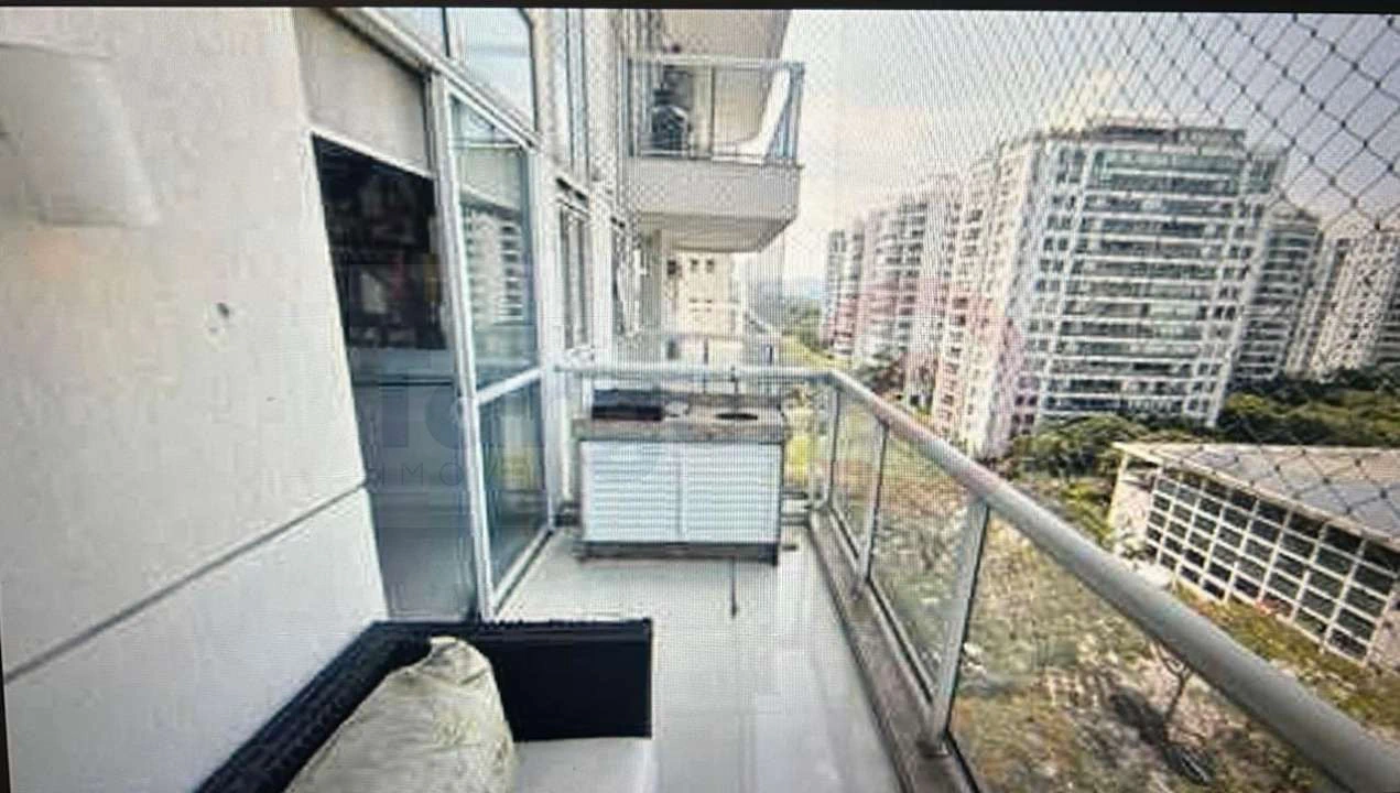 Home office in a 3-bedroom apartment, 124 m² — photo 3