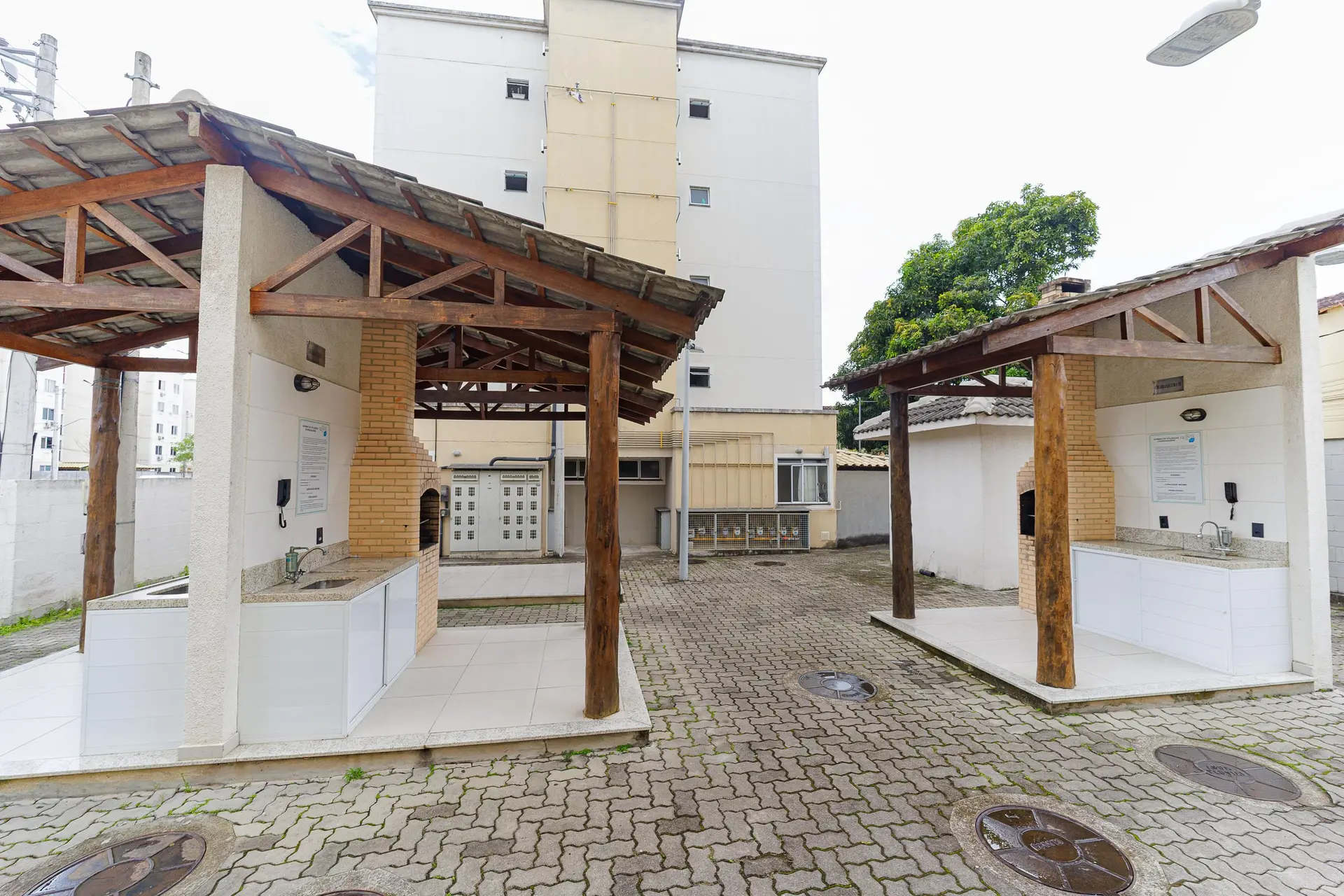 2-bedroom apartment in a building with a pool — photo 41