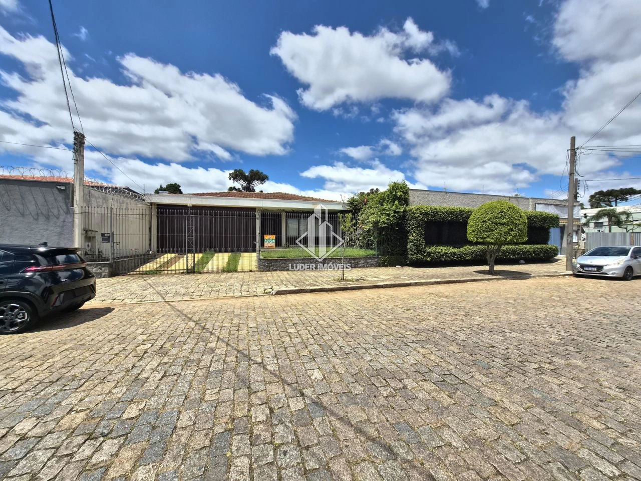 4-bedroom house with a garden in Curitiba — photo 3