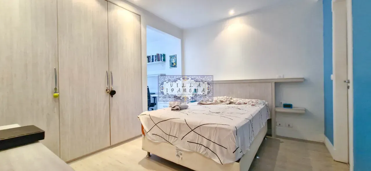 2-bedroom apartment with balcony and floor-to-ceiling windows — photo 10