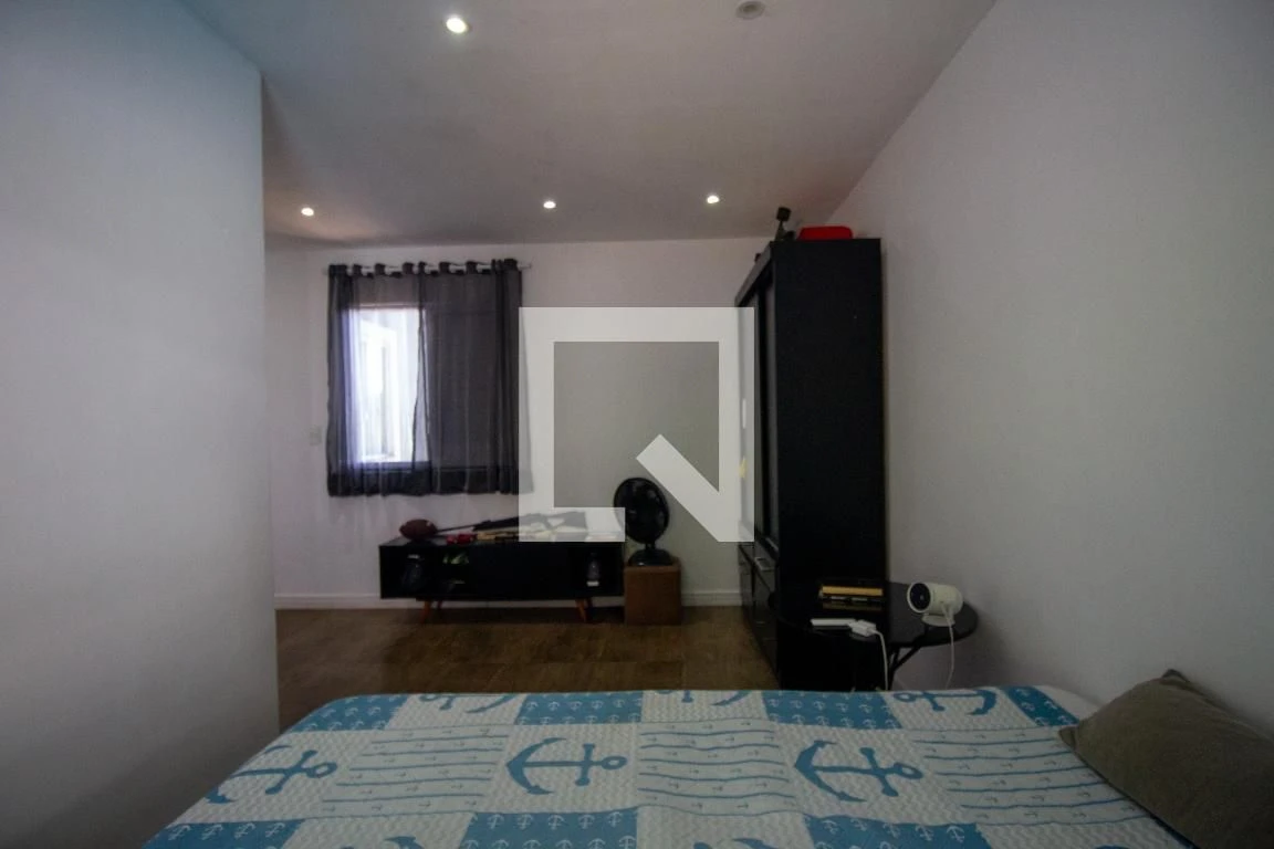 Furnished house with 5 bedrooms and 6 parking spaces — photo 52