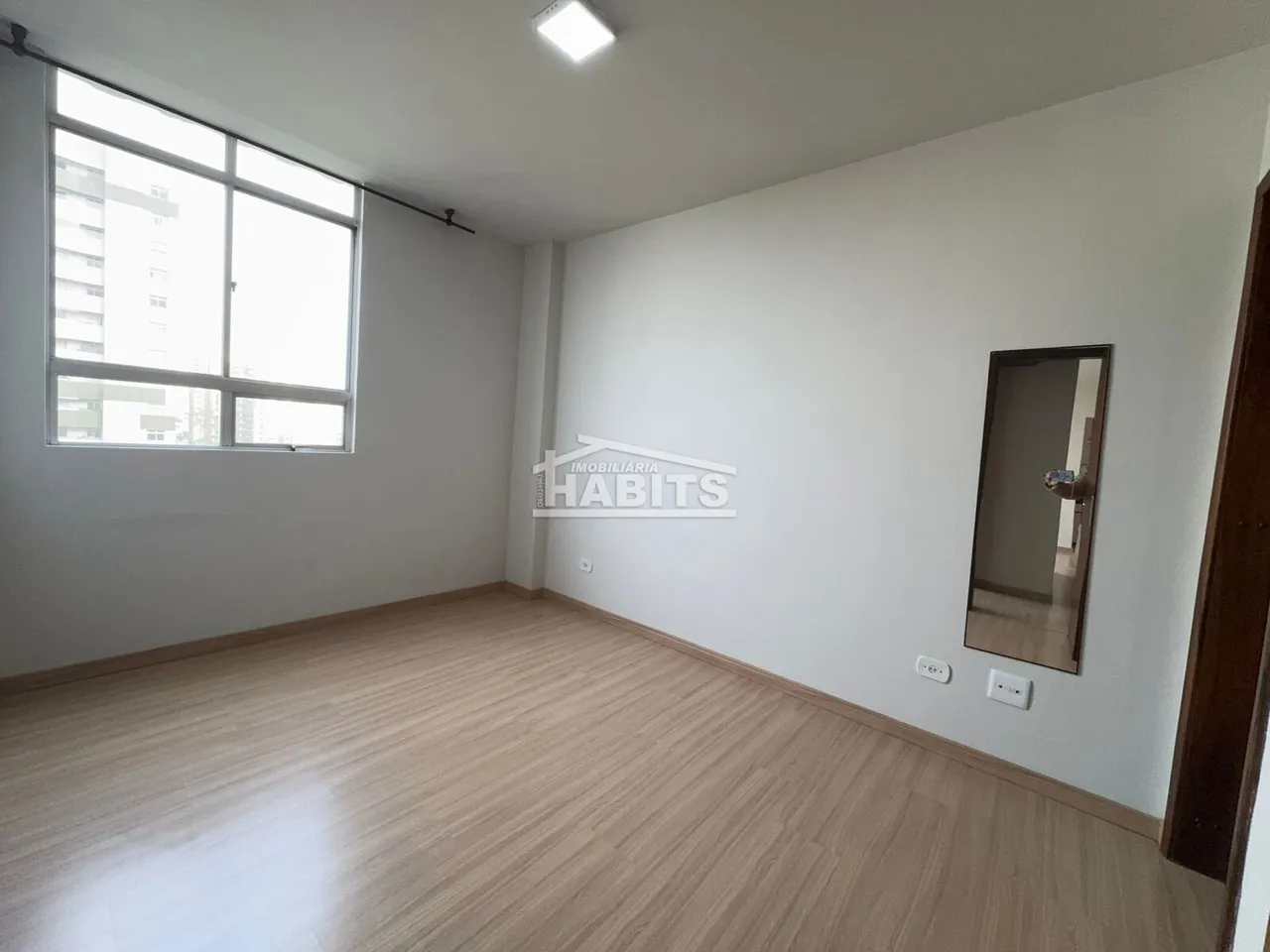 Wood or laminate floors in a 2-bedroom apartment, 72 m² — photo 9