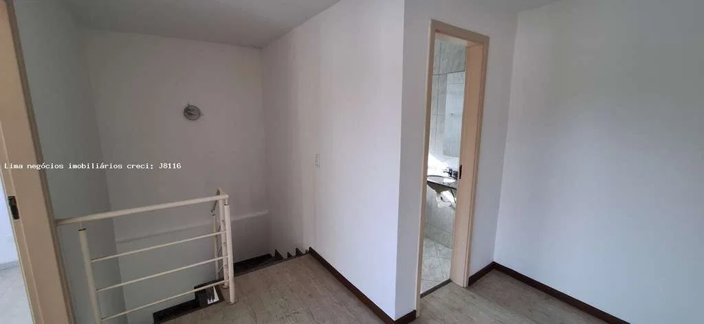 Two-story house with 3 bedrooms, 1 en-suite and parking — photo 15