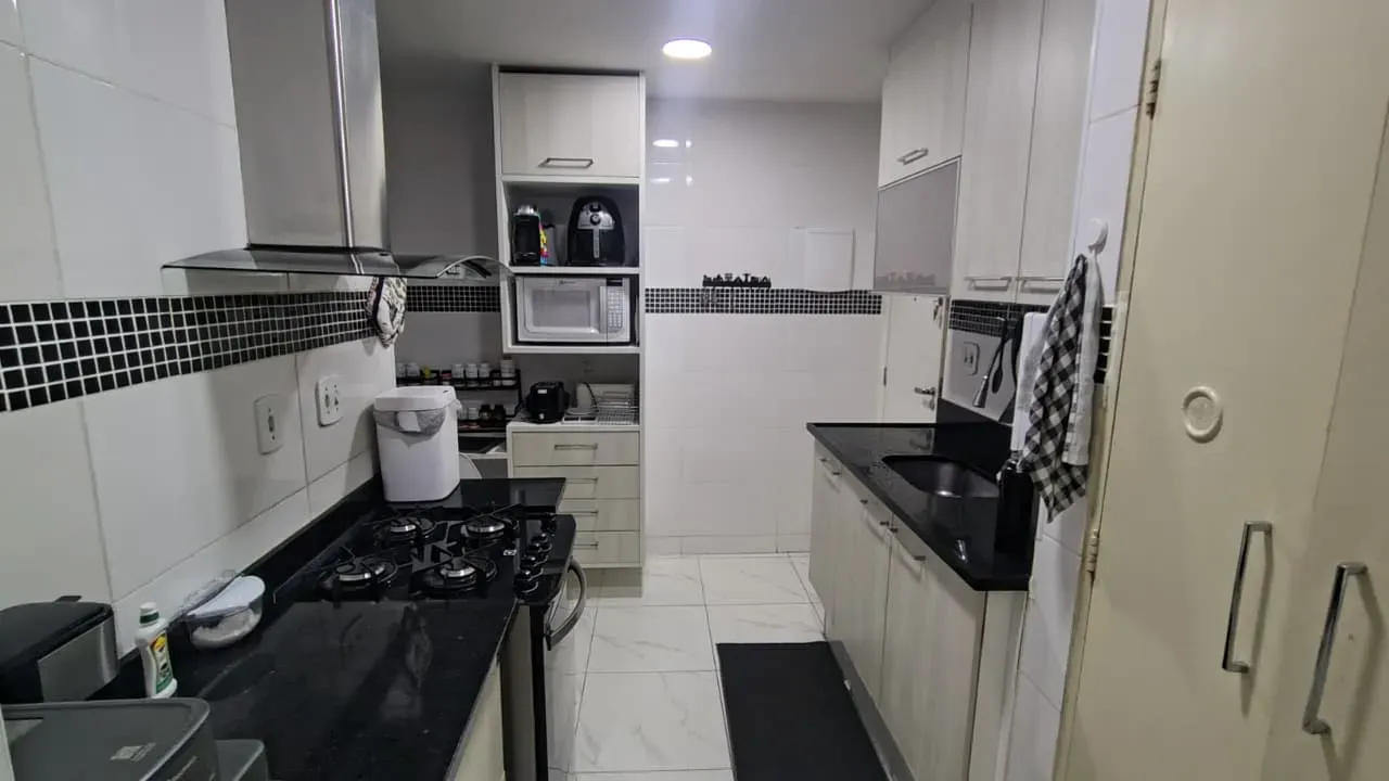 Furnished 180 m² apartment with 3 bedrooms and a suite — photo 15