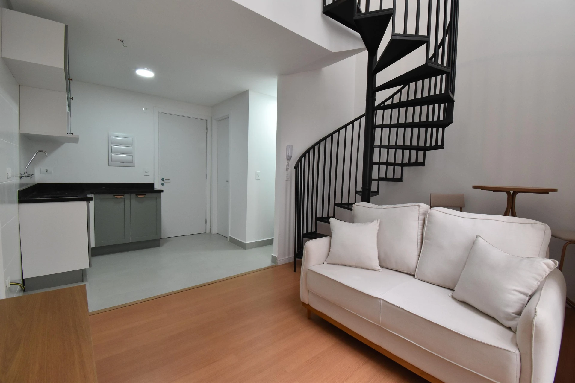 Apartamento de 36 m² com máquina de lavar e varanda gourmet — photo 11