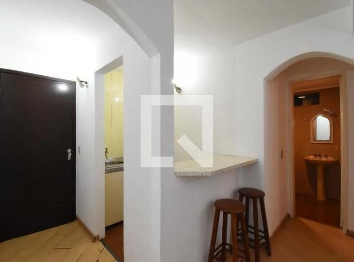 1-bedroom apartment with open kitchen and 32 m² — photo 2
