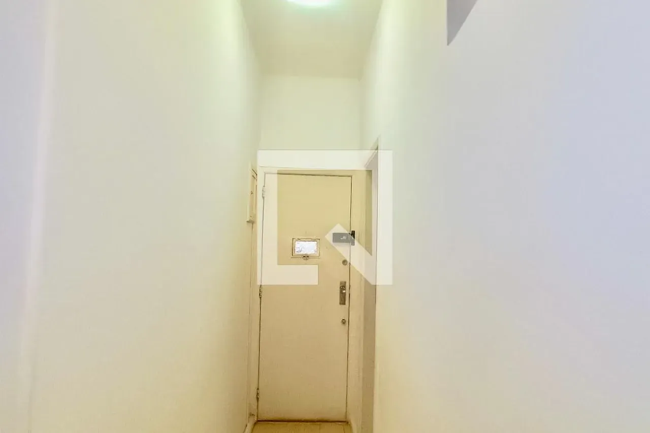Home office in a 2-bedroom apartment, 90 m² — photo 35