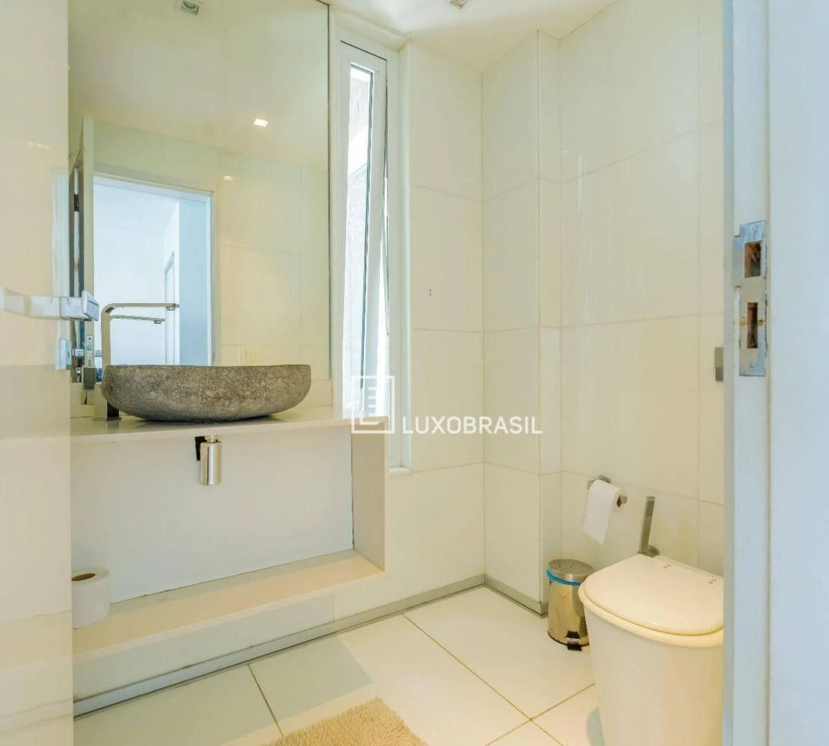 Furnished 800 m² house with 5 en-suite bedrooms — photo 39