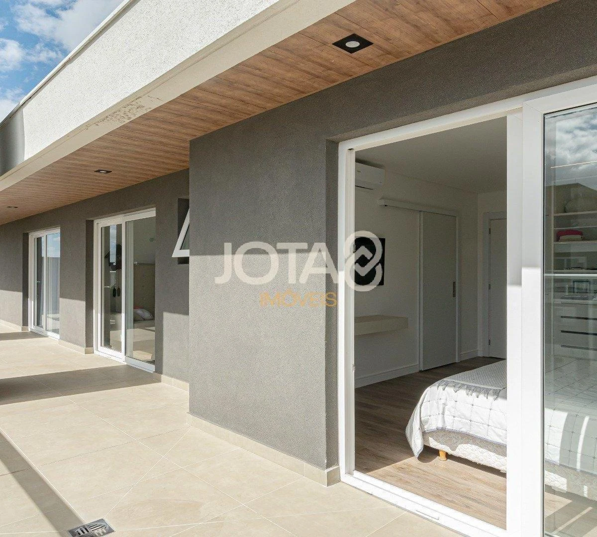Floor-to-ceiling windows in a 3-bedroom apartment, 194 m² — photo 21