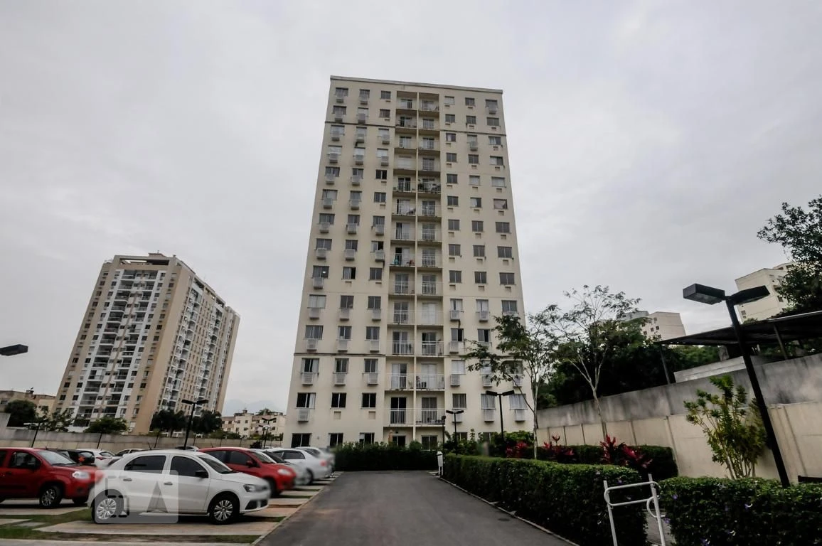 Unfurnished 3-bedroom apartment with balcony — photo 26
