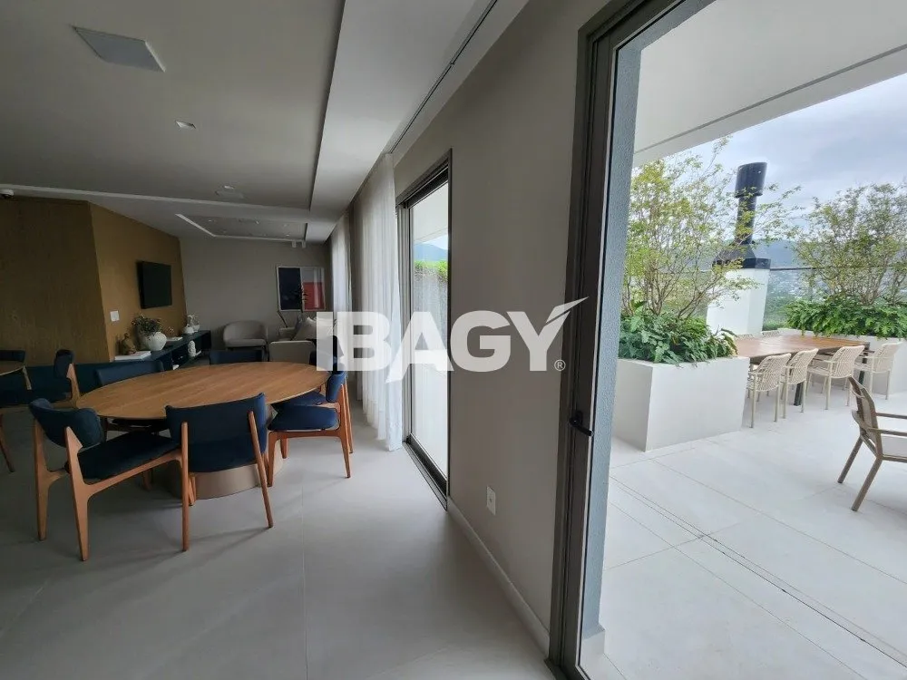 Furnished apartment, 116 m², with a grill on the balcony — photo 60