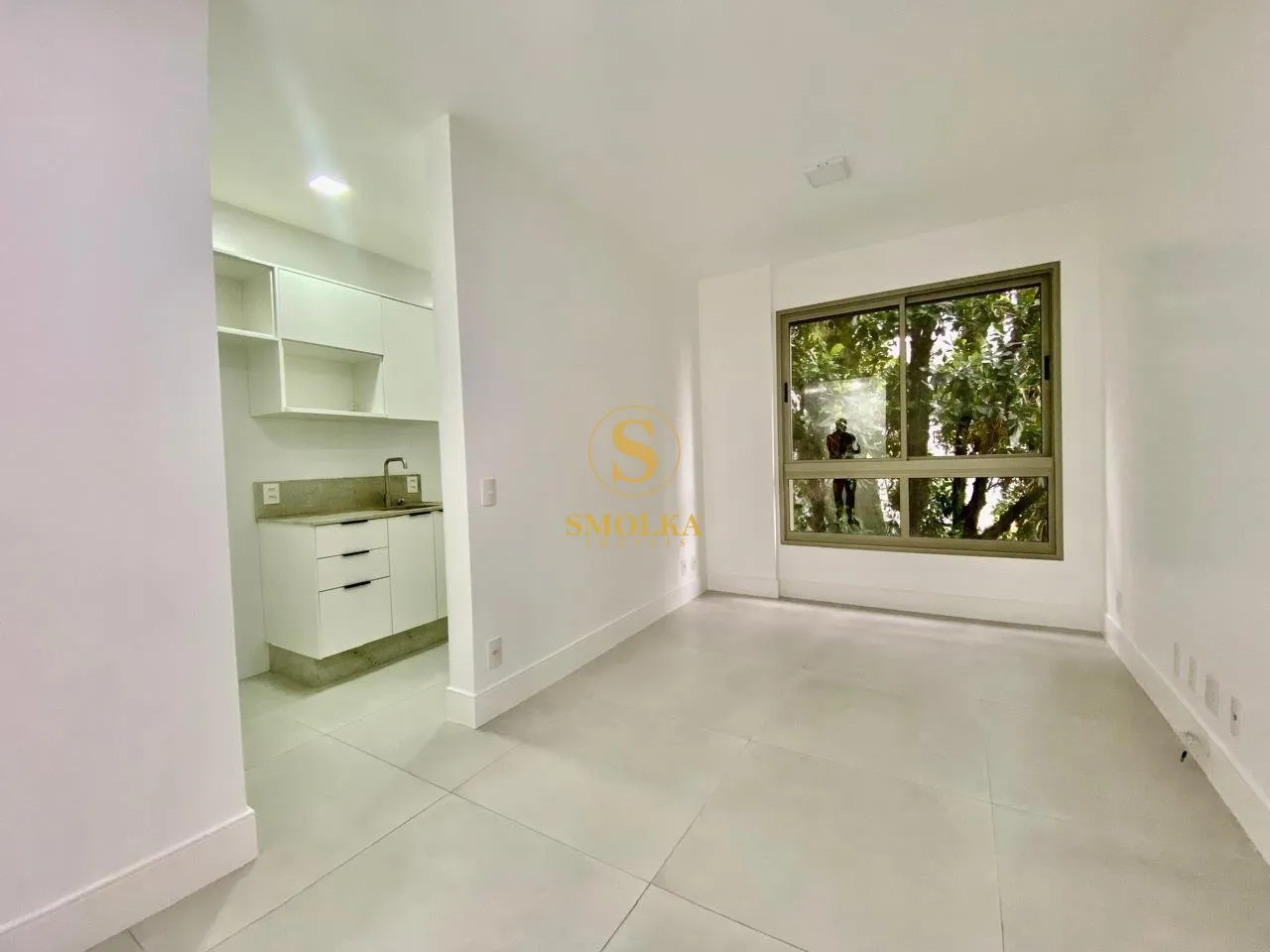 Private pool in a 2-bedroom apartment, 60 m² — photo 4