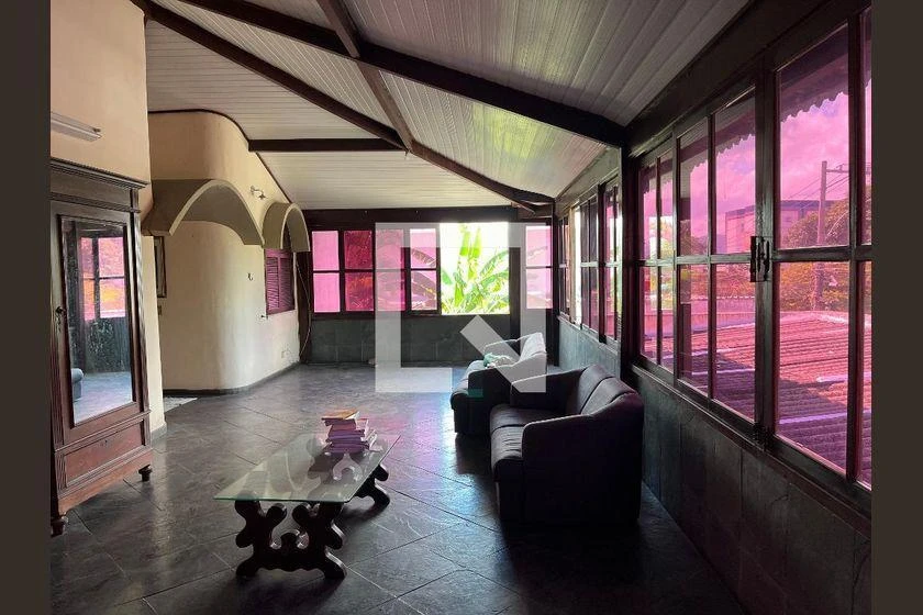 Furnished house with 5 bedrooms and 700 m² — photo 5