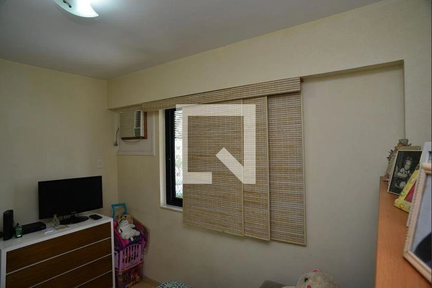 3-bedroom apartment in a building with a gym — photo 36