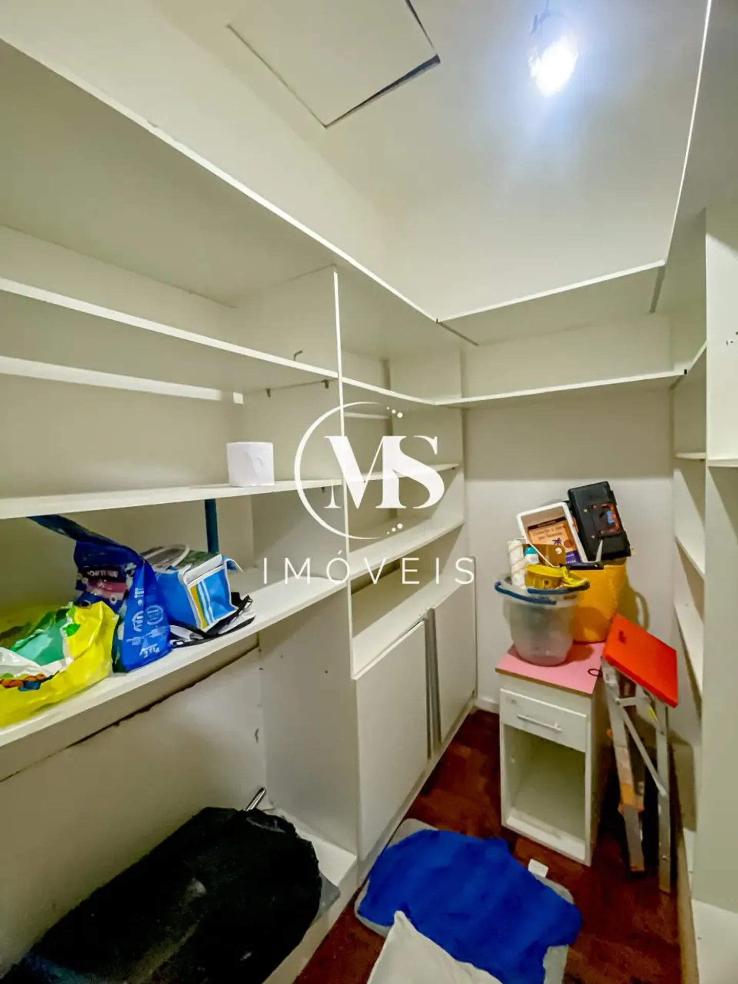 3-bedroom apartment with a water view in Rio de Janeiro — photo 32