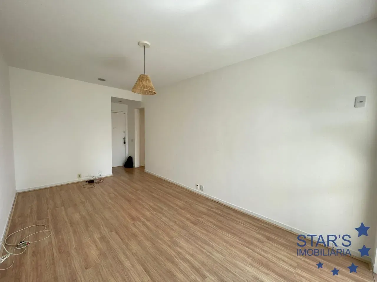 1-bedroom apartment with balcony and city-view outlook — photo 16