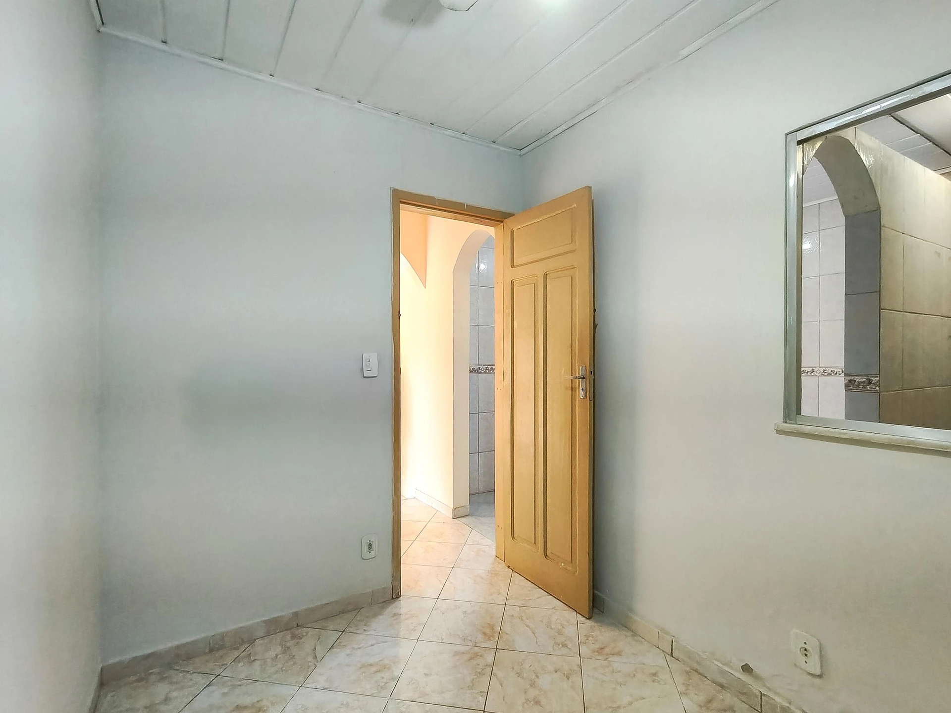 Орендна квартира з 2 спальнями та окремою кухнею — photo 6