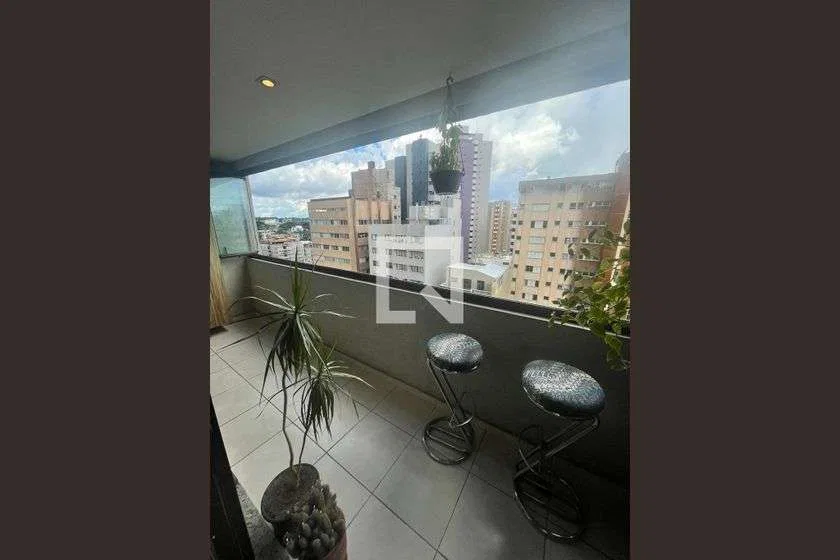 Glass-enclosed balcony in a one-bedroom apartment, 48 m² — photo 8