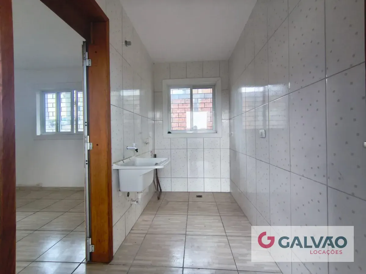 Будинок: 2 спальні, 1 з власною ванною кімнатою, 68 м² — photo 2