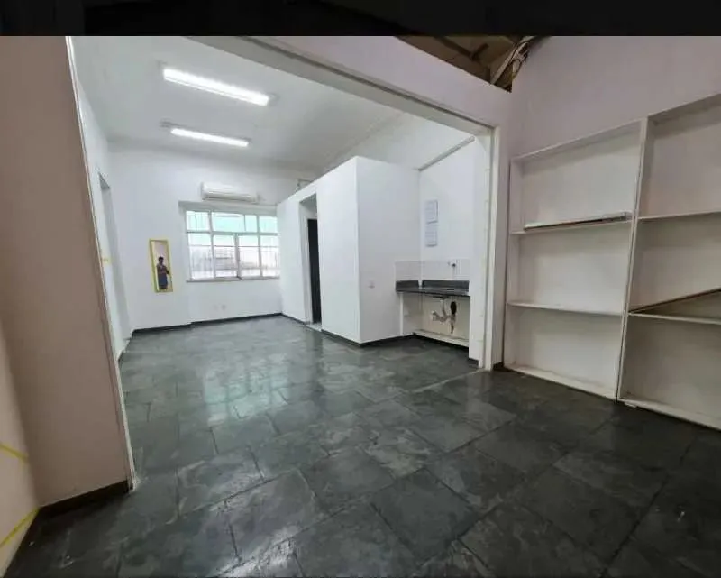 Casa sem mobília com 5 quartos e vaga para 4 carros — photo 16