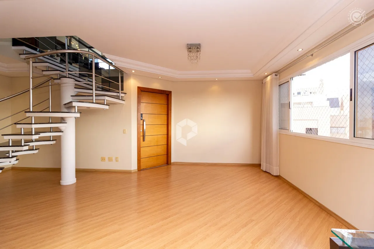 Unfurnished 414 m² apartment with 3 en-suite bedrooms