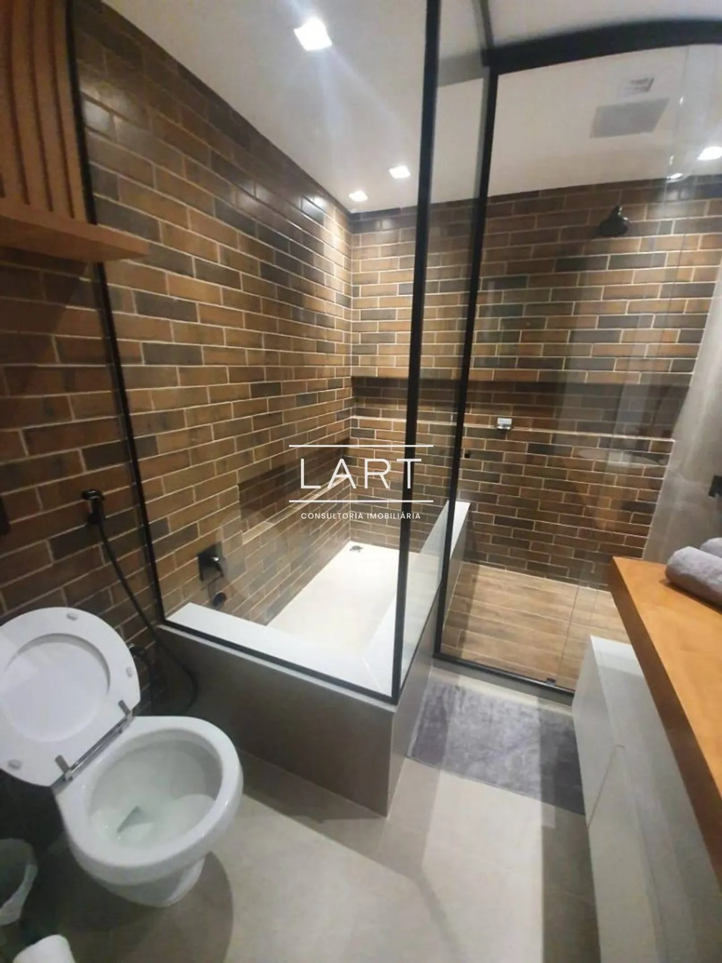 Home office in a 2-bedroom apartment, 110 m² — photo 6