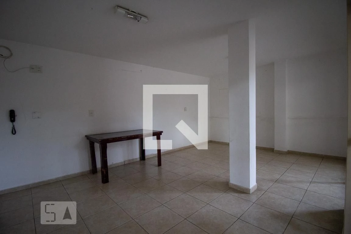 Furnished apartment with 3 bedrooms and a balcony — photo 33