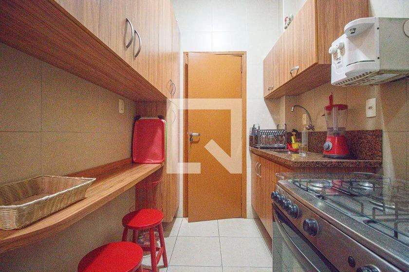Furnished apartment with a gas stove kitchen — photo 10