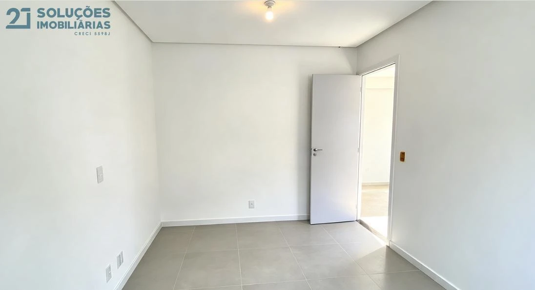 Apartment, 37 m², with a grill on the balcony — photo 17